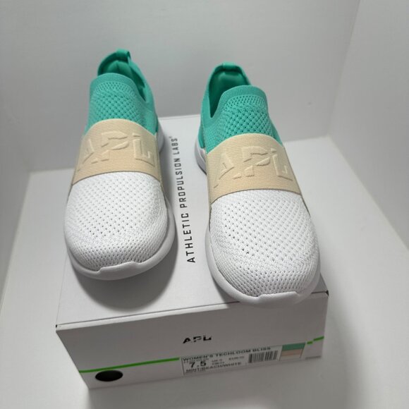 APL Womens Techloom Bliss Slip-On Sneakers 7.5 Mint/White Knit Luxe Sneakers NIB - Picture 3 of 10